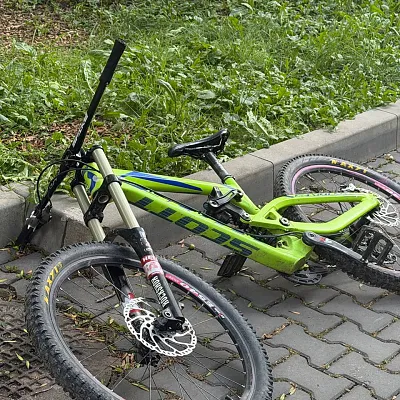 Scott Gambler 10 + Rock Shox Boxxer R2C2 + Fox DHX RC2