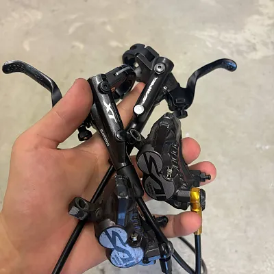 Гальма Shimano Saint BR-M820 + ручка Shimano Deore XT M8000