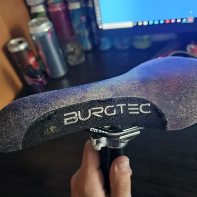 Сідло Burgtec з підсідельником