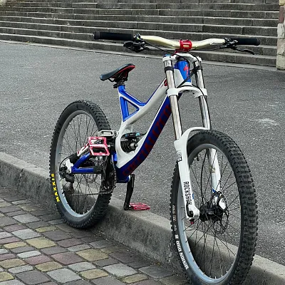 ДЕРЕБАНОМ Велосипед Specialized Demo 8 26"