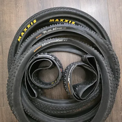 Maxxis Shorty 26" 2.5 + Continental X-King 26" 2.4