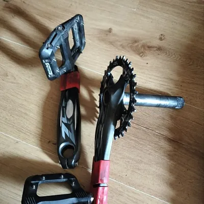 Шатуни Shimano Zee
