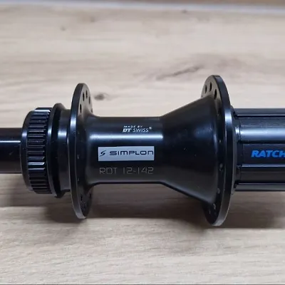 Задня втулка DT Swiss 370 Ratchet 18T 32H