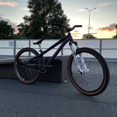 Bergamont Kiez Dirt рама + вилка RockShox Argyle RCT + колеса