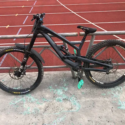 YT Tues 2018 CF карбоновий