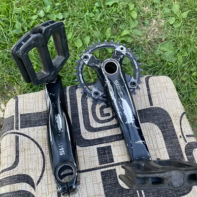 Шатуни Shimano Hollowtech 2 24mm + зірочка