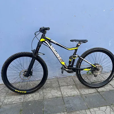 Giant Stance 1 27.5 Ltd трейловий підвіс, алюмінієва рама M, Rock Shox Yari RC