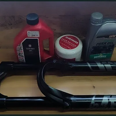 Вилка Fox 38 Performance 2021 Grip 1