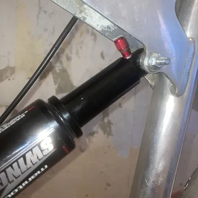 Амортизатор Manitou Swinger 200mm