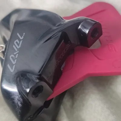 Гальмо SRAM Level SLV на SRAM Level TL/T/TLV під вушка
