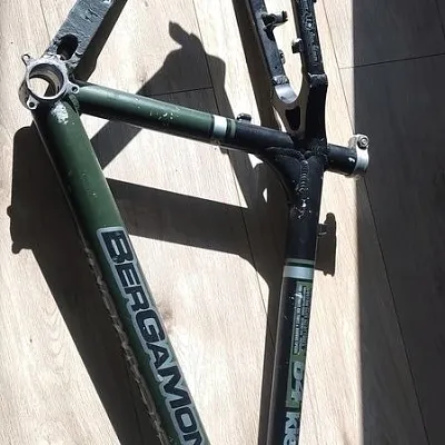 Рама Bergamont Kiez 040