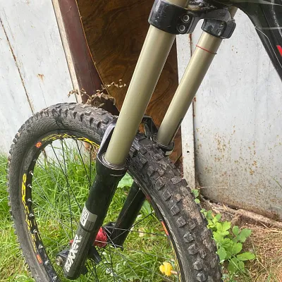 Вилка RockShox Boxxer 200 мм