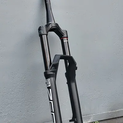 Вилка Rock Shox Zeb 170mm