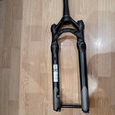 Вилка Manitou Machete 140mm Boost 15x110 під 27 колеса