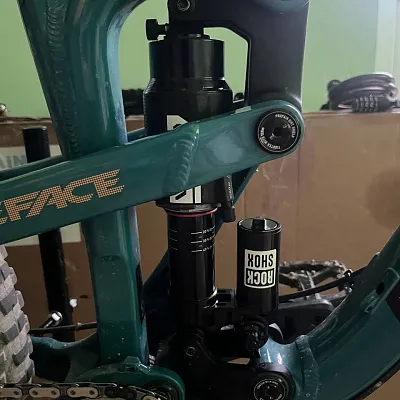 RockShox Vivid Ultimate 230x60 амортизатор