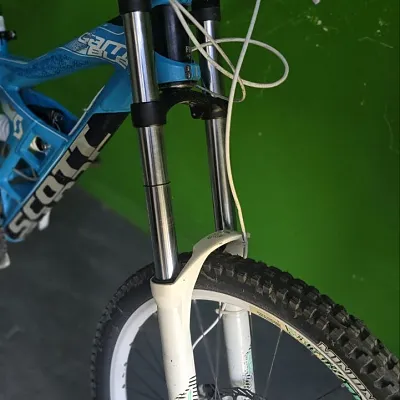 Вилка Rock Shox 200mm 20x110