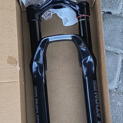 Вилка RockShox Revelation 27.5 120 mm Boost