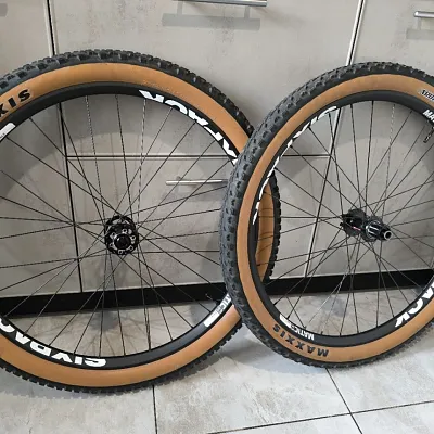 Колеса 27.5 boosted DT Swiss + Maxxis Ardent