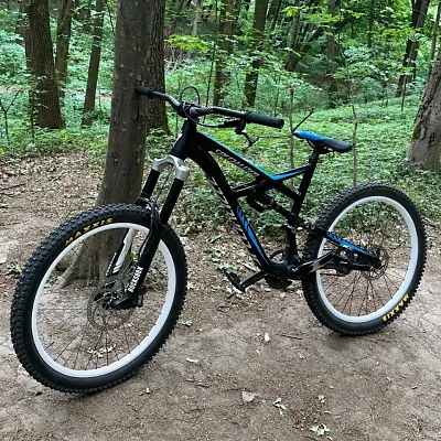 Рама Specialized Enduro Comp 2016 + амортизатор Rock Shox Monarch RC3+