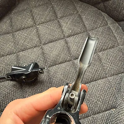 Гальма SRAM Level T