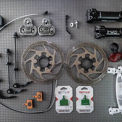 Shimano SM-RT63 ротори 160 мм + Motsuv колодки + Oval Concept винос та ексцентрики та ін.