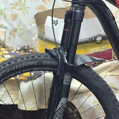 Вилка RockShox Yari