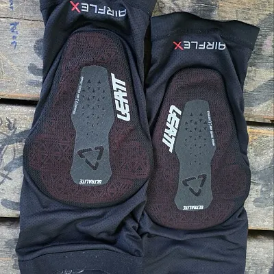 Налокітники LEATT Airflex L