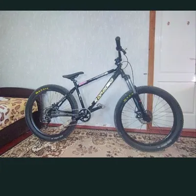 Da Bomb Granade чорний