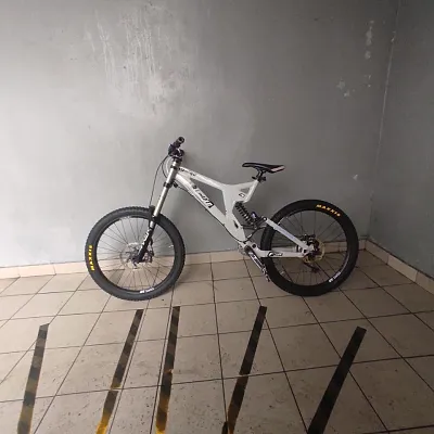 Рама Specialized Big Hit 1