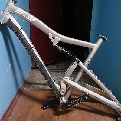 Рама Rockrider 6.3 + задній амортизатор + шатуни + рульова
