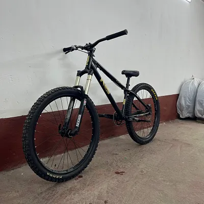 Рама NS Bitch + вілсет Dartmoor Patrol 26 + компоненти + покришка Kenda Kinetics