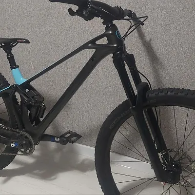 Mondraker Foxy Carbon R 29