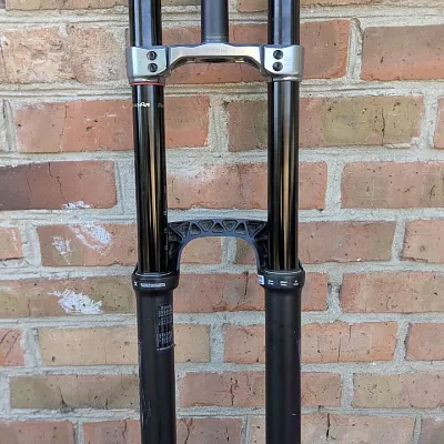 Вилка Rock Shox Boxxer Select 29 200mm