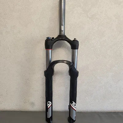 RockShox Tora SL передня вилка 26" 110мм