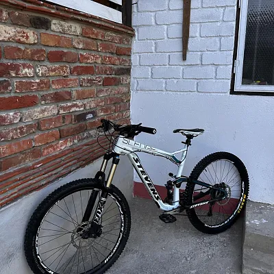 Stevense Sledge SX 27,5 M