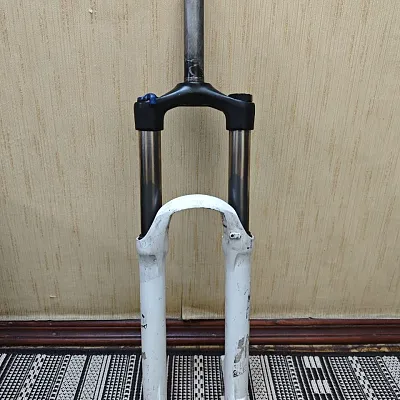Вилка SR Suntour 26"