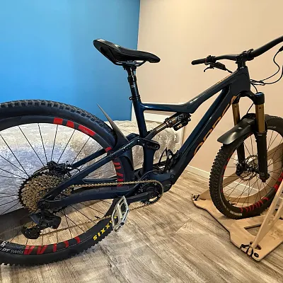 Orbea Rise M10 SL електровелосипед з асистентом EP-8RS