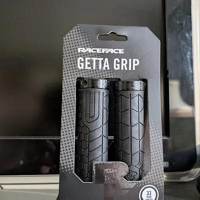 Гріпси RaceFace GETTA 33мм