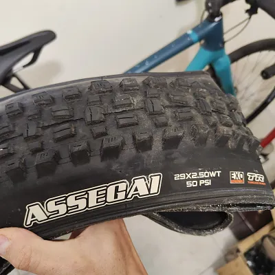 Покришки Maxxis Dissector 29×2.4WT + Assegai 2.5WT