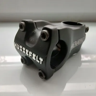 Винос Husufelt