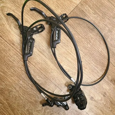Гальма гідравлічні SRAM Guide 4 поршня