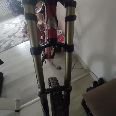 Вилка Rock Shox Boxxer 200mm