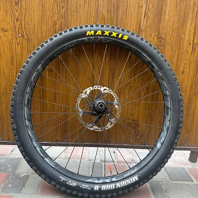 Колесо заднє 27.5 Race Face Arc 30 + Trailmech + Shimano Deore XT