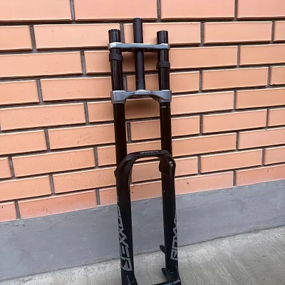 Вилка Rock Shox Boxxer Select