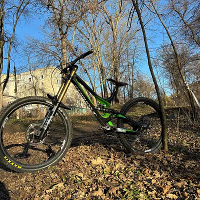 Велосипед Specialized Demo 8 CARBON даунхіл