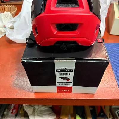 Шолом Met Roam M червоний