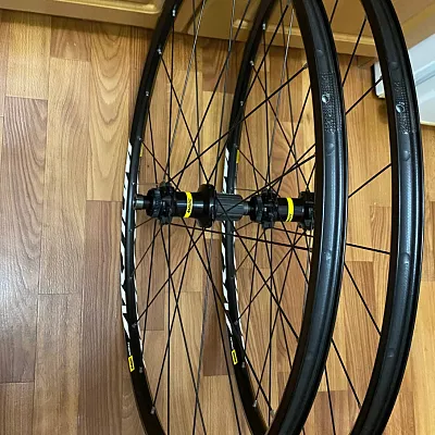 Колеса Mavic Aksium 700c