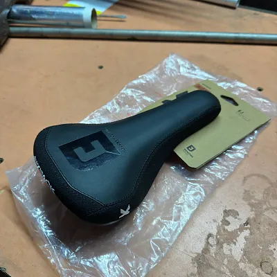 Сідло Sixpack Emil Johansson