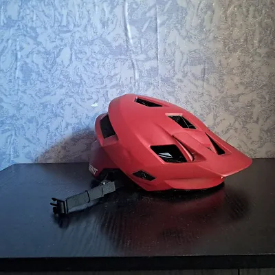 Шолом Leatt 1.0 DBX