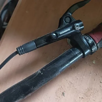 Гальмівна ручка Shimano MT200 з гідролінією